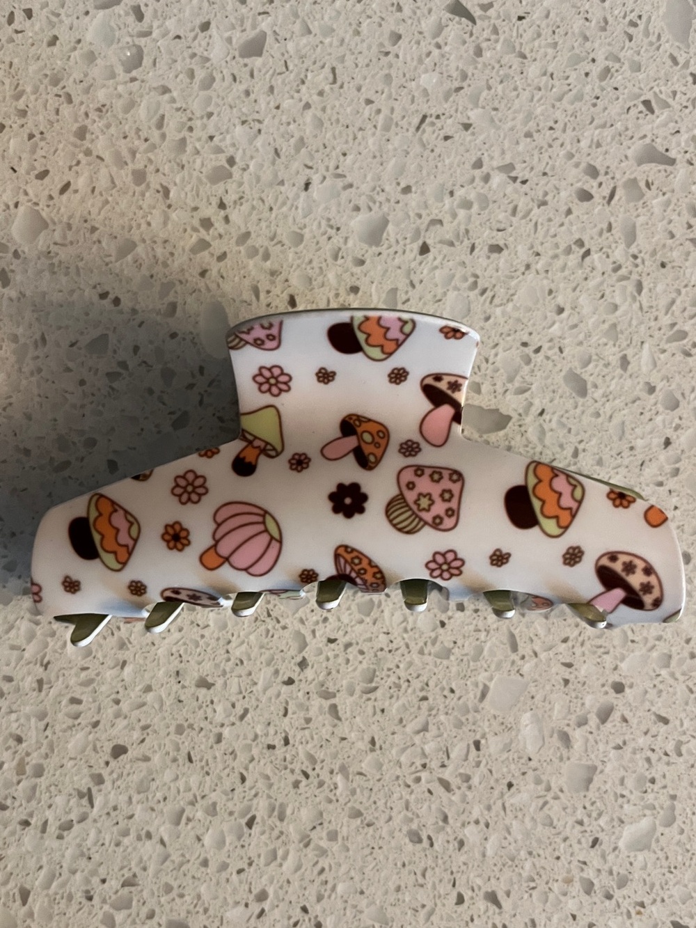 White Mushroom Pattern Hair Claw Clip
